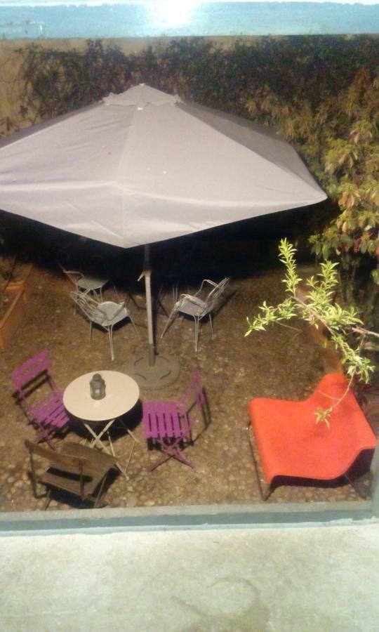 Central Apartment With Garden Milan Bagian luar foto