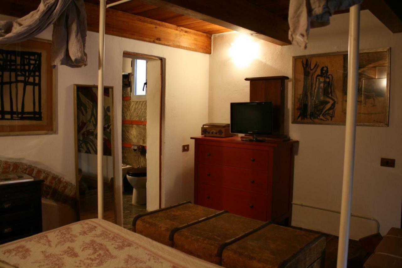 Central Apartment With Garden Milan Bagian luar foto